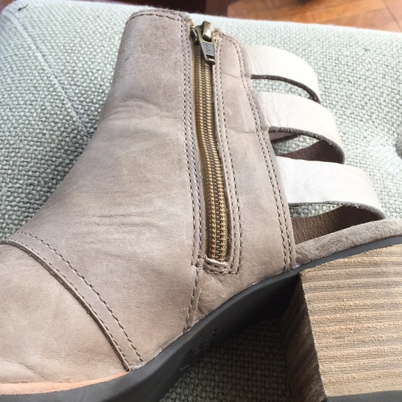 Sorel strappy ankle boots - 7.5 - Picture 4 of 8